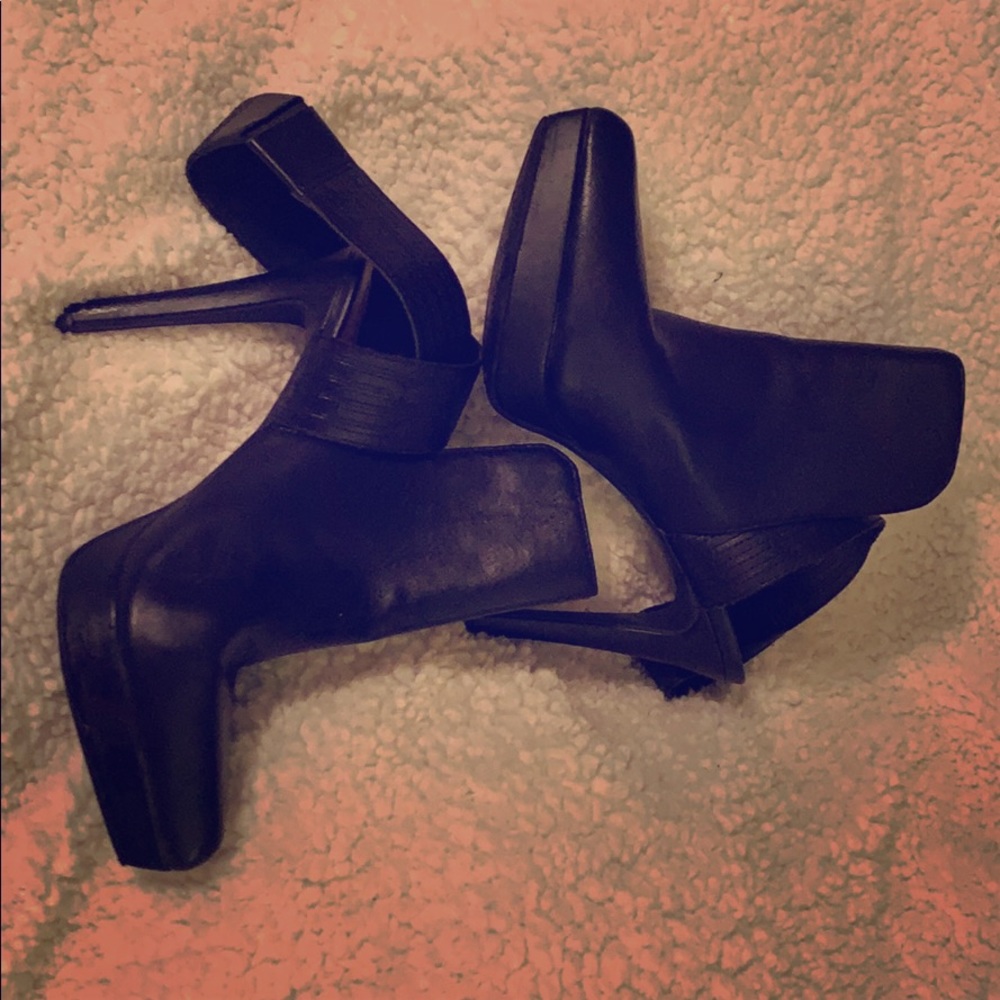 GIANNI BINI wrap around Booties